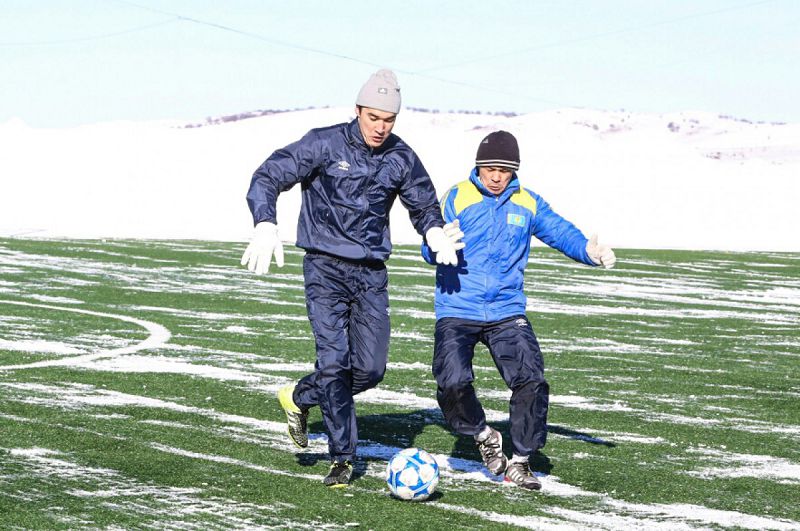 قازاقستان بوكسشىلارىنىڭ فۋتبول ويناعان ءساتى 