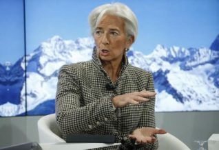 حالىقارالىق ۆاليۋتا قورى ترامپتىڭ ساياساتىن سىنادى