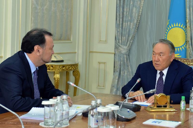 ەلباسى «نۇر وتان» توراعاسىن قابىلدادى