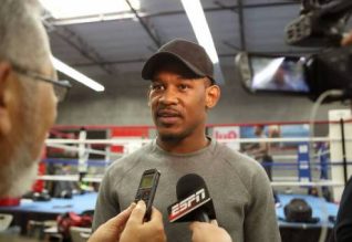 دەنيەل دجەيكوبس جەكپە-جەك الدىنداعى سالماق ولشەۋدەن باس تارتتى