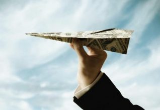 قازاقستاندىقتار شەتەلگە اقشا اۋدارۋدى كوبەيتتى