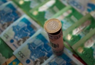 تەڭگە مەن مۇناي باعاسى اپتانى «پليۋسپەن» جاپتى