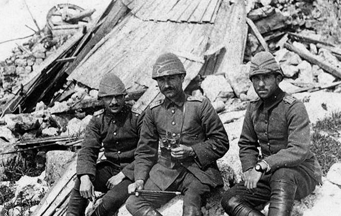 شاناققالا شايقاسىنىڭ 102 جىلدىعىنا وراي فوتوكورمە ءوتتى