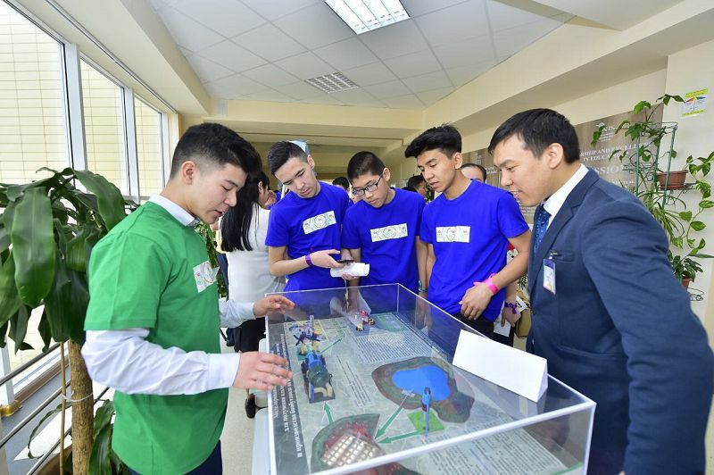 ناۋرىز كەزدەسۋلەرى بولاشاق عالىمدار باس قوساتىن الاڭعا اينالدى