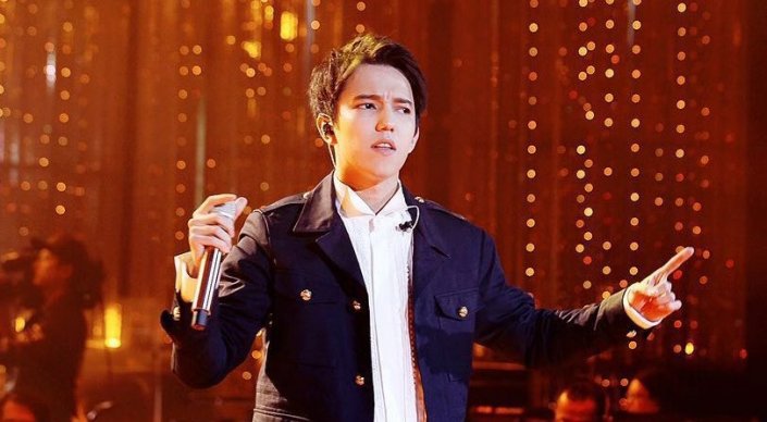 ديماش I Am a Singer بايقاۋىنىڭ فينالىنا ءوتتى (ۆيدەو)