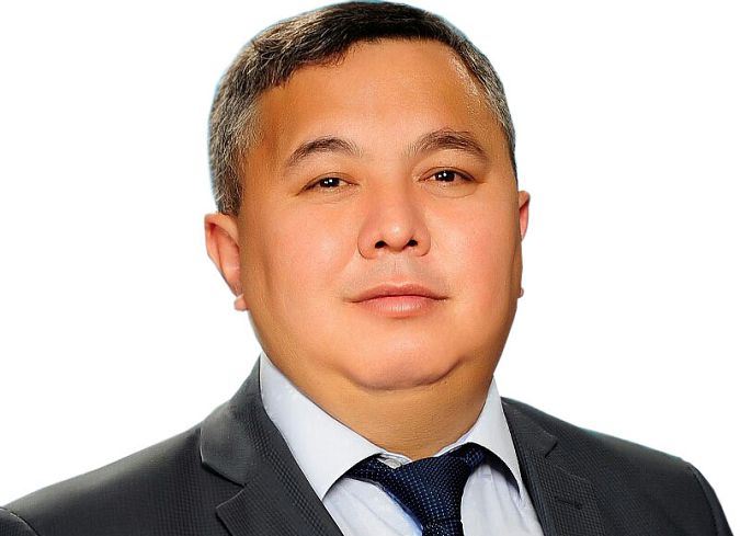 «بالعىن كورەرمەندەر باردا تەاتردىڭ قارتايۋى مۇمكىن ەمەس»