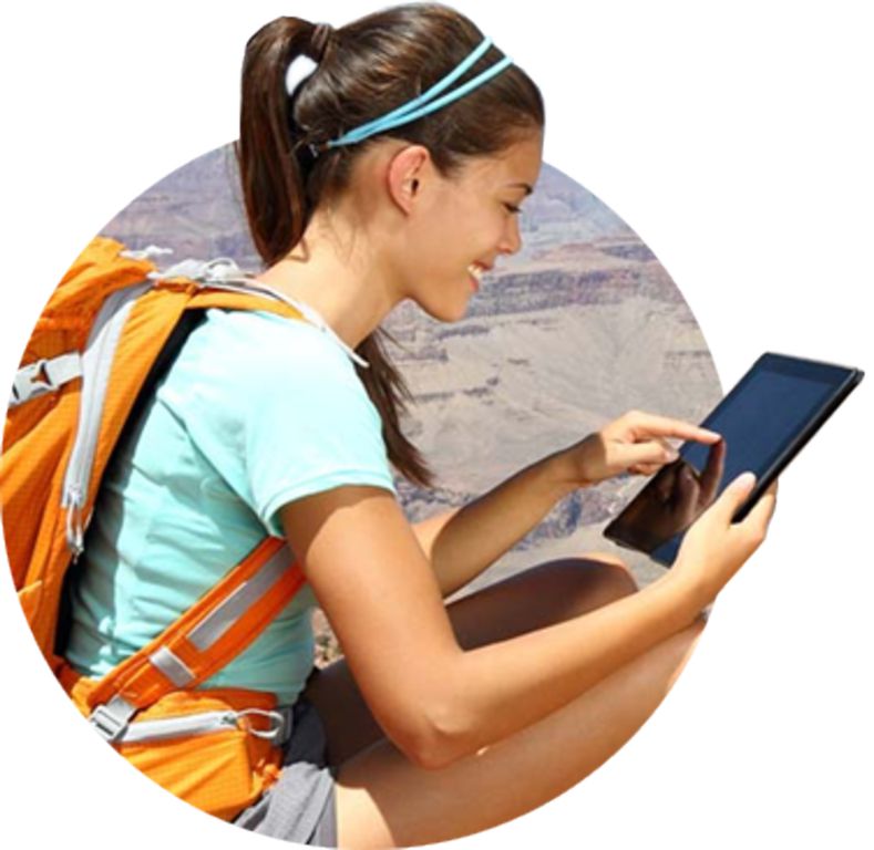 ساياحاتشى ساپالى قىزمەت كۇتەدى