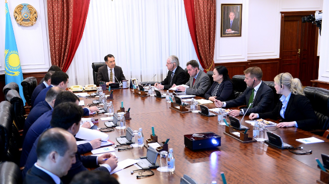 باقىتجان ساعىنتاەۆ شۆەتسيانىڭ ساۋدا جəنە ينۆەستيتسيالار جونىندەگى كەڭەسىنىڭ وكىلدەرىمەن كەزدەستى