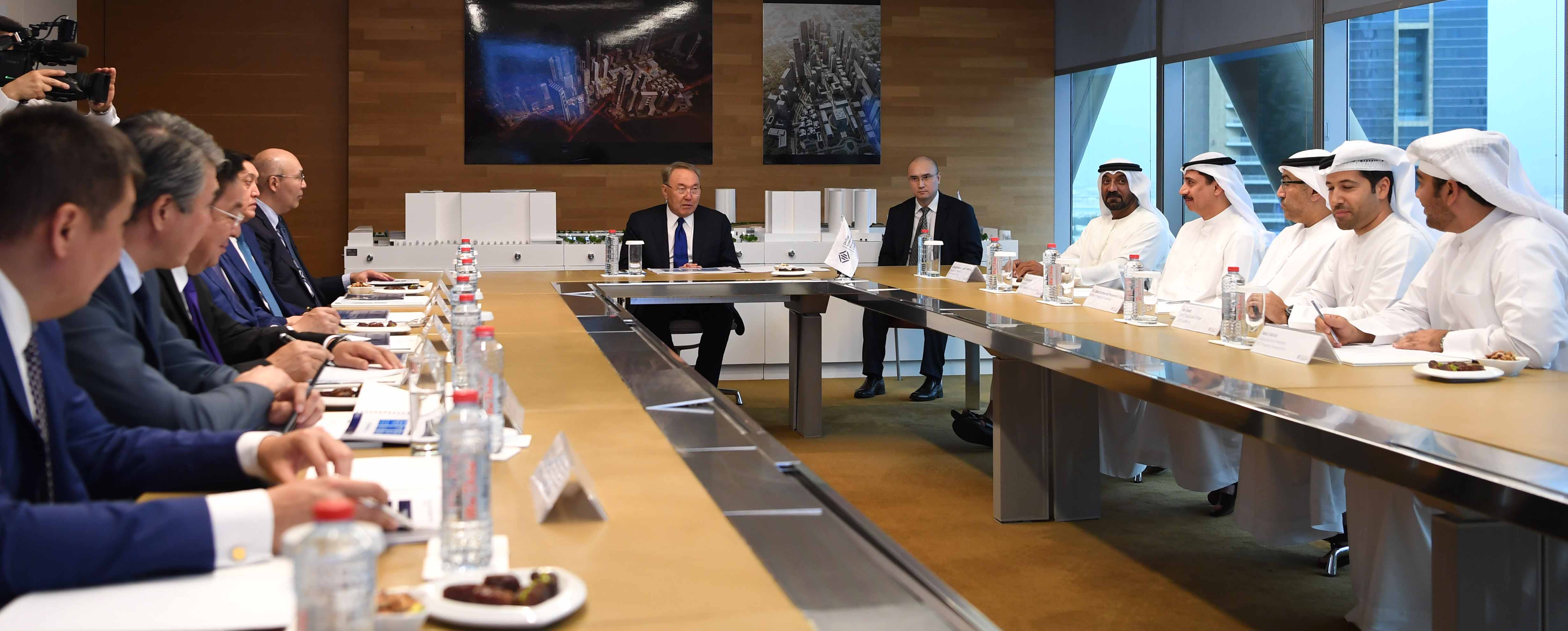 مەملەكەت باسشىسى دۋباي حالىقارالىق قارجى ورتالىعىندا بولدى