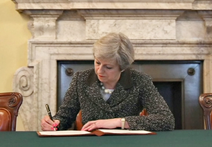  ۇلىبريتانيا ەو-دان شىعۋ پروتسەسىن باستاپ كەتتى