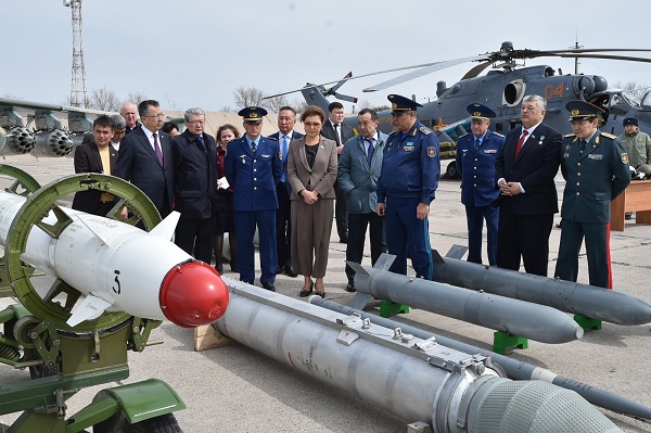 سەنات دەپۋتاتتارى وڭتۇستىك قازاقستان وبلىسىنا باردى