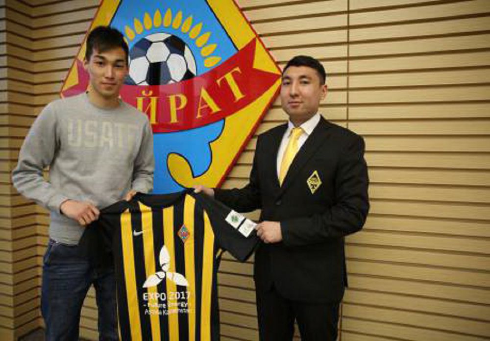 ورىنبورلىق قازاق «قايراتتا» وينايدى