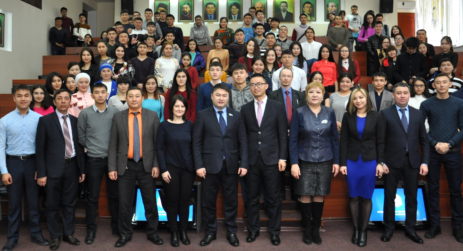 «سەرپىن» جوباسىنىڭ ستۋدەنتتەرى قىتايدا تاعىلىمدامادان وتەدى