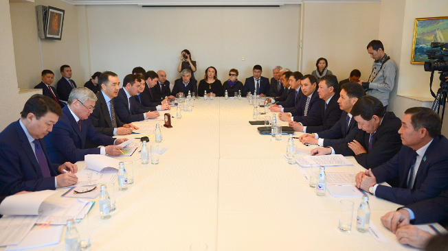 ۇكىمەت وڭىرلەردىڭ كاسىپكەرلەرىمەن ديالوگ جۇرگىزۋدى جالعاستىرۋدا