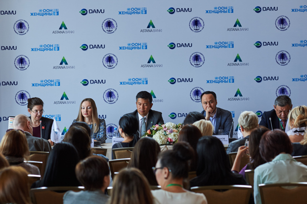 قازاقستاندا ايەلدەر كاسىپكەرلىگىن دامىتۋعا ارنايى جوبا اشىلادى