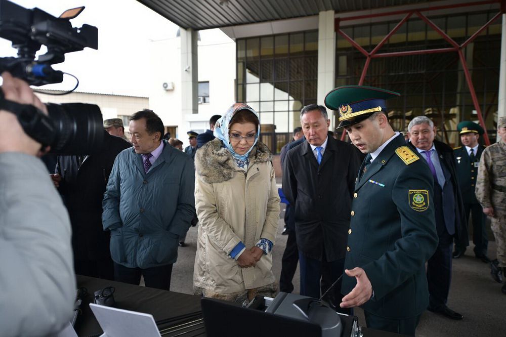 داريعا نازارباەۆا: اسكەريلەردىڭ الەۋمەتتىك ماسەلەلەرى شەشىلەتىن بولادى