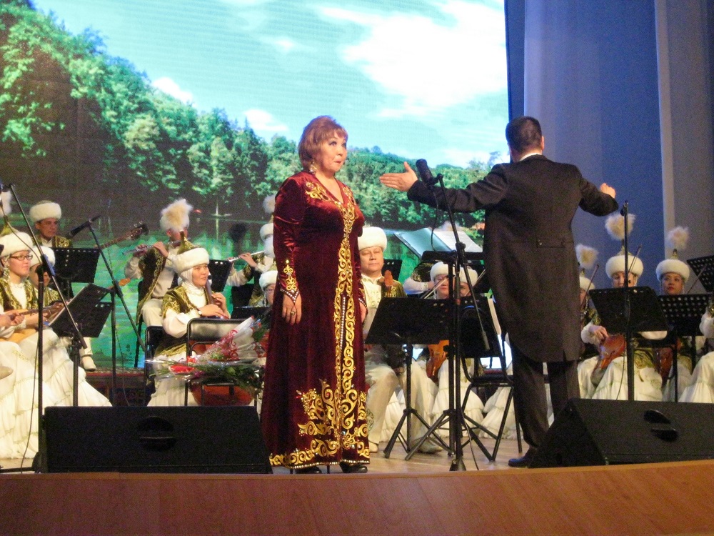 قوستانايدا گۇلنار ۇسەنوۆانىڭ جەكە كونتسەرتى ءوتتى