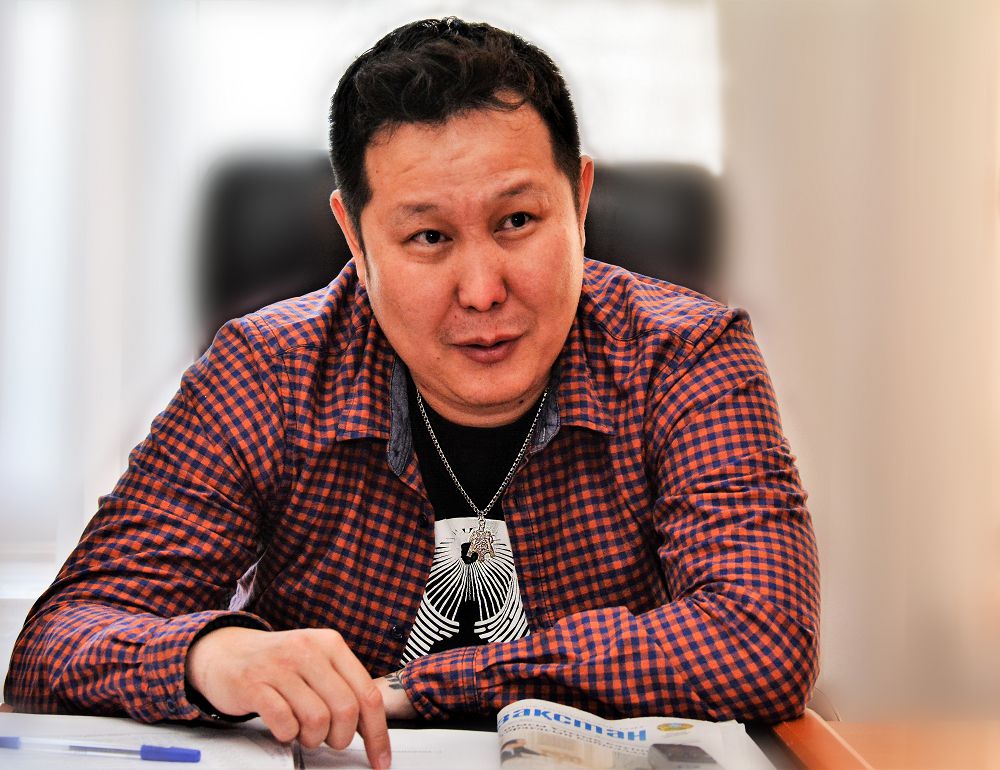 كونە ساق كوشپەندىلەرىنىڭ سارقىتىمىن - رەجيسسەر سەرگەي پوتاپوۆ