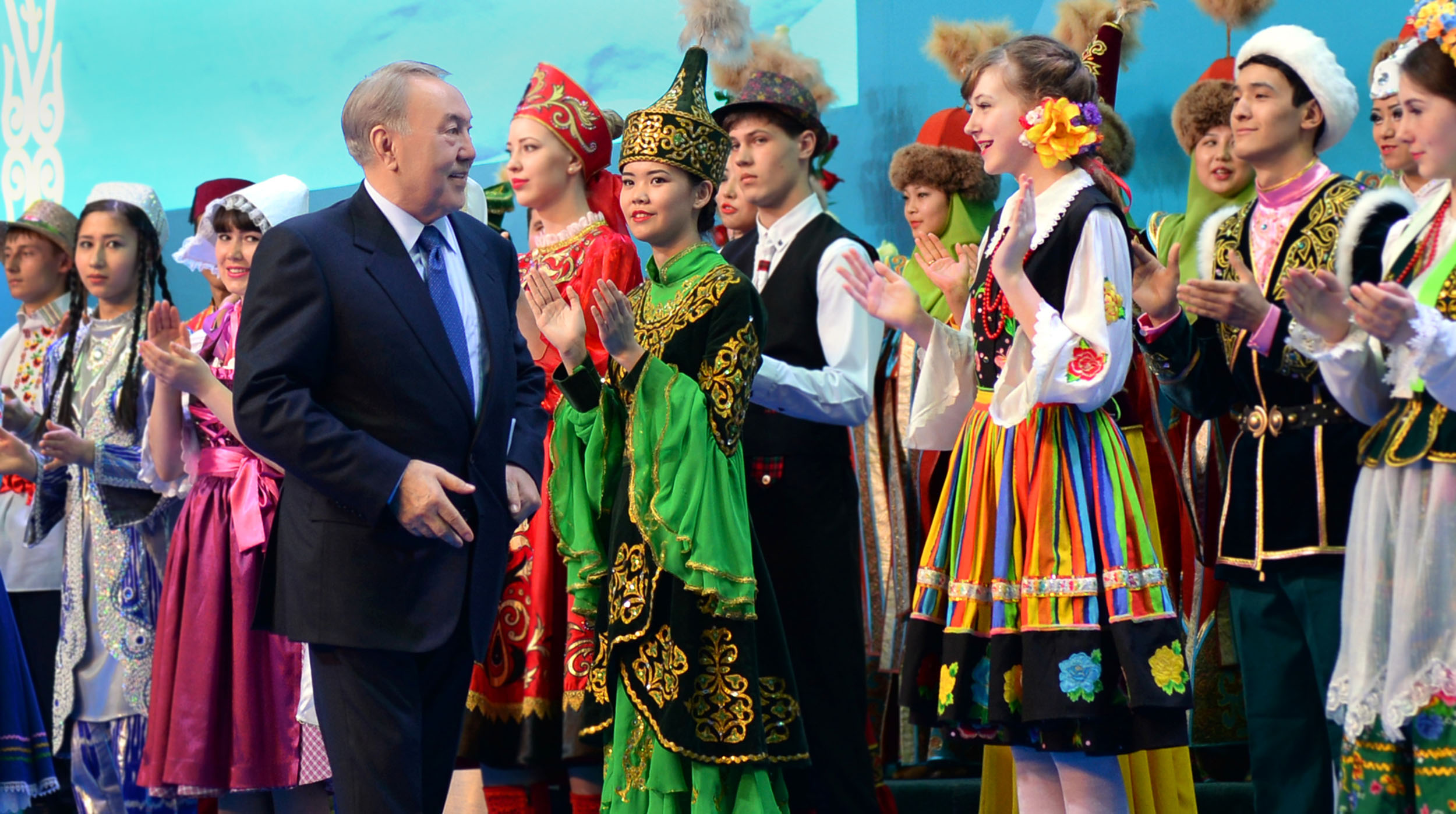 ەلباسى: «ۇلتتىق مادەنيەت ساقتالماسا, ەشقانداي جاڭعىرۋ بولمايدى»