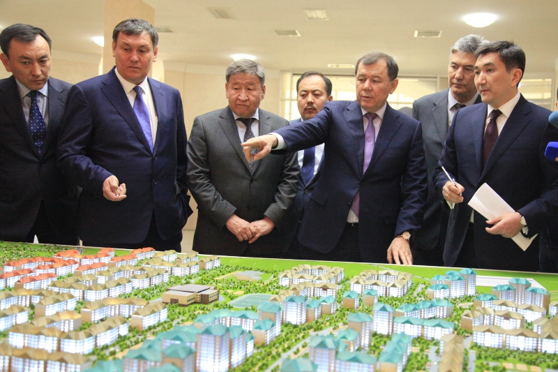 تارازدا تاعى دا تۇرعىن ۇيلەر سالىنادى