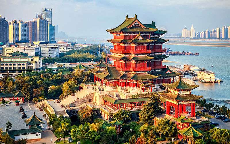 ەلوردا اكىمى قىتاي استاناسىنىڭ مەرىمەن كەزدەستى