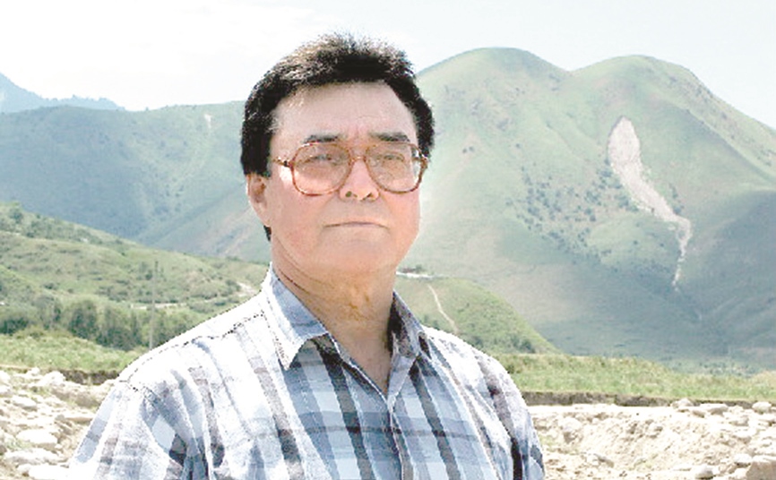 زامانمەن ۇندەسكەن ماقالا