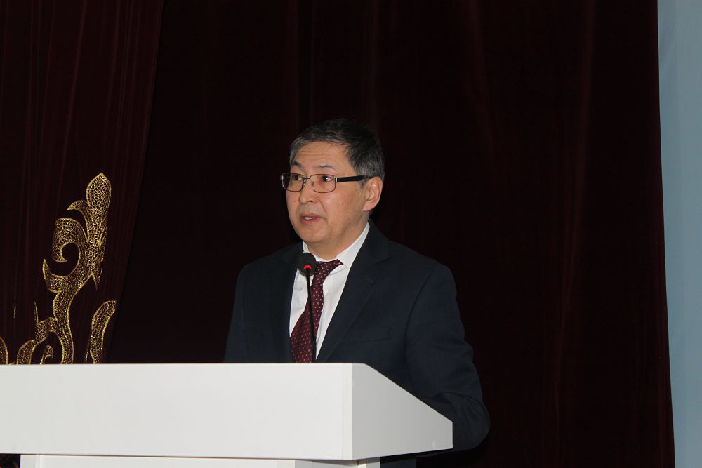 عىلىمعا ادام كاپيتالى ماڭىزدى