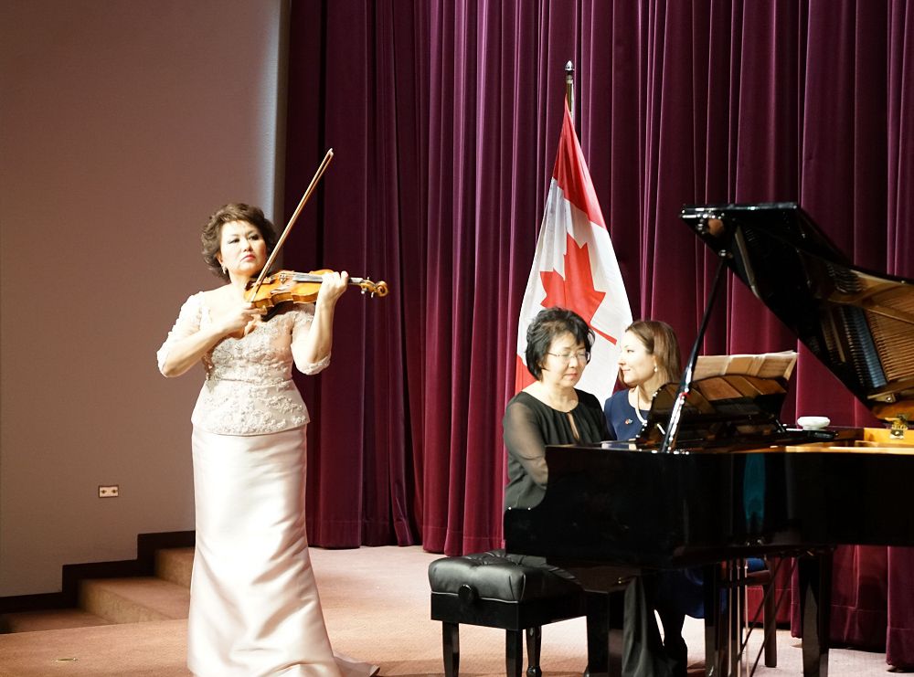 كاناداداعى كونتسەرت