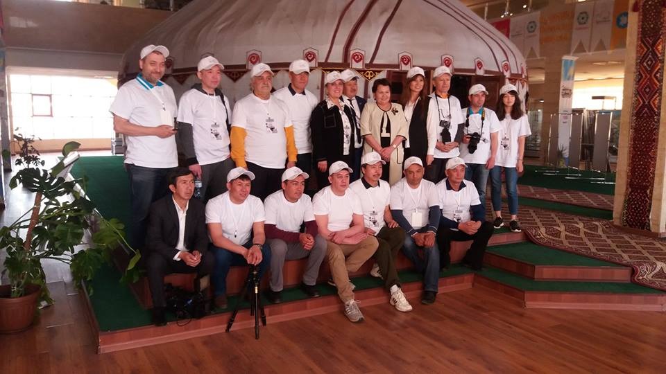 ​وڭتۇستىك قازاقستاندا تۇركسوي فوتوسۋرەتشىلەرىنىڭ كەزدەسۋى ءوتتى 