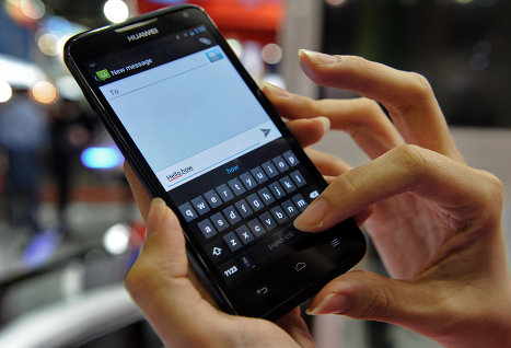 لاتىن ءالىپبيىن ۇيالى تەلەفون ۇيرەنسە...