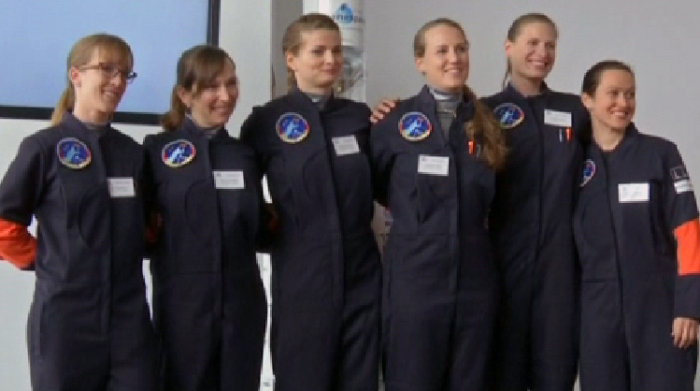 گەرمانيادا العاش رەت ايەل ادام عارىشقا ۇشادى