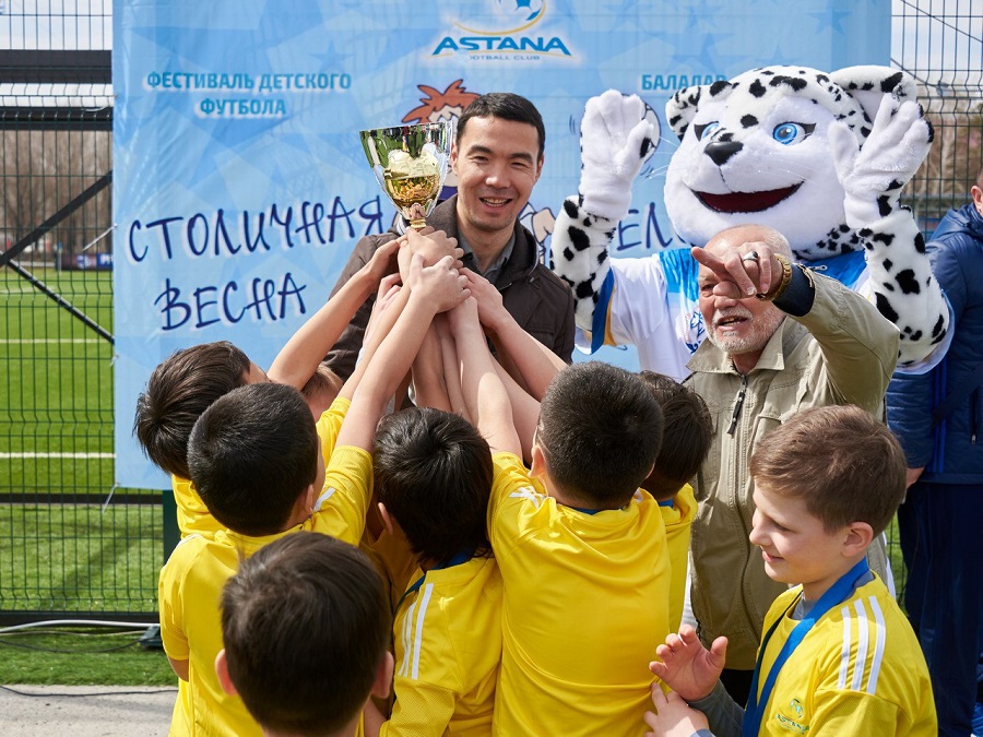 ​استانادا بۇلدىرشىندەر اراسىندا فۋتبولدان جارىس ءوتتى 