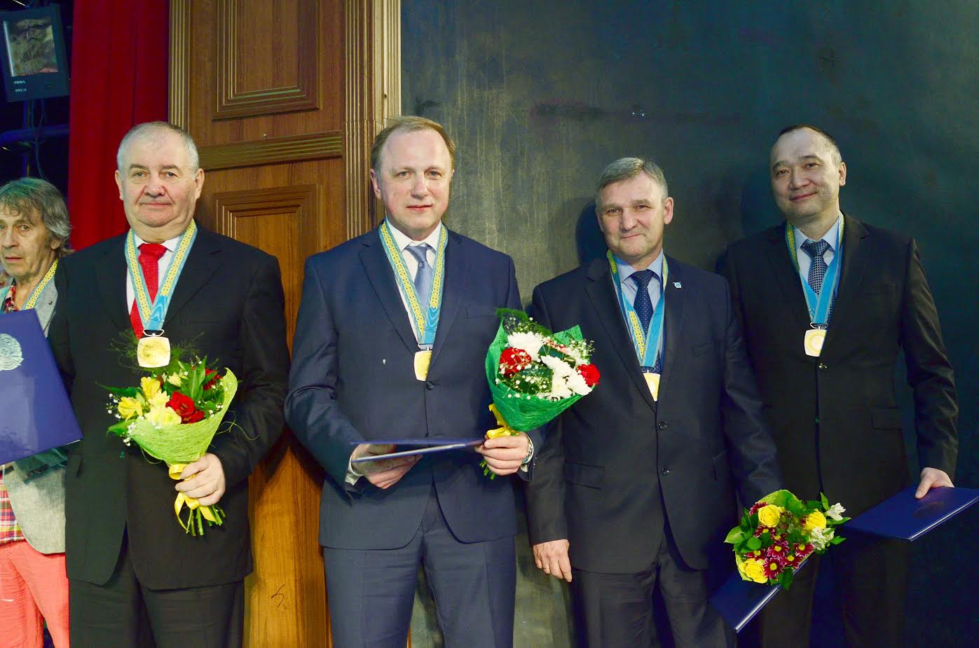 سپورتشىلاردىڭ دارىگەرلەرىنە دە قۇرمەت كورسەتىلدى