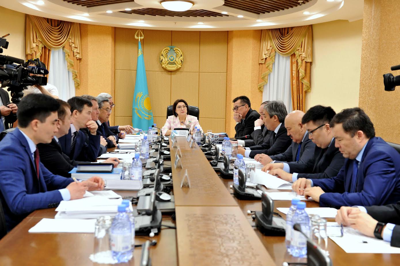 ​سەناتورلار لەگيونەرلەرگە كەتەتىن شىعىندارعا الاڭداۋشىلىق ءبىلدىردى 