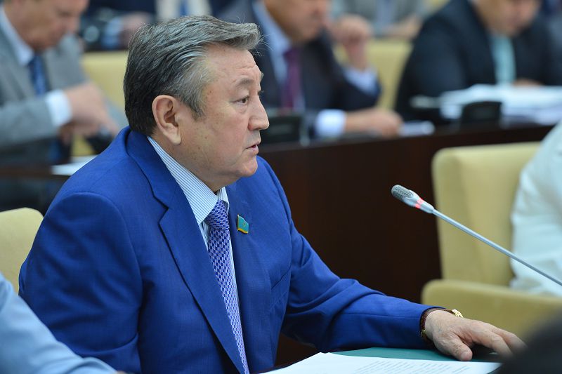 قايراتى مەن اقىلى – جۇرەگىندە