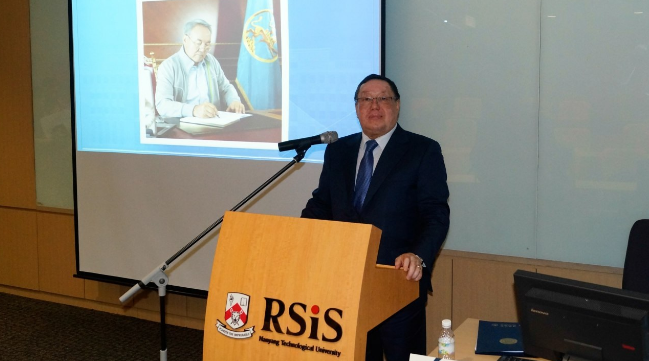 قازاقستاننىڭ سينگاپۋرداعى ەلشىسى ەلباسى ماقالاسىن تالقىلاۋ-لەكتسياسىن وتكىزدى