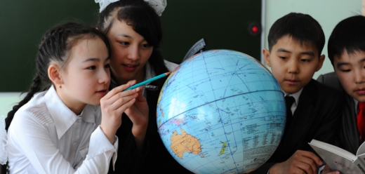 مەكتەپتەردە ساباقتاردىڭ باستالۋ ۋاقىتى بۇرىنعىشا قالادى - يسەكەشەۆ