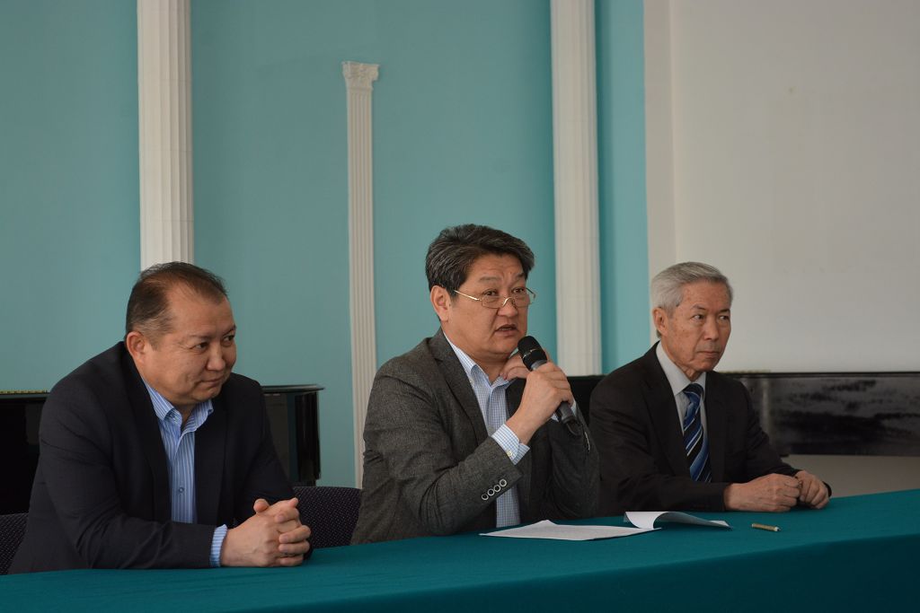 ورتاق مۇرات  – وتاننىڭ گۇلدەنۋى