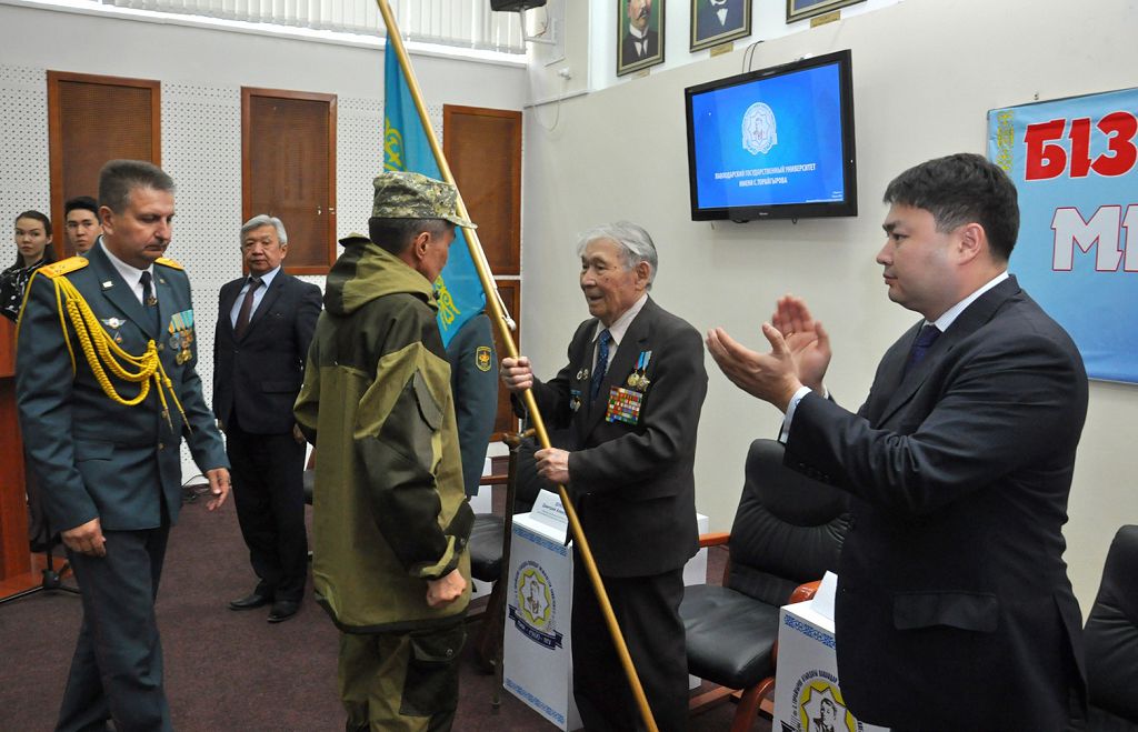 «پانفيلوۆشىلار» جاساعى  ۇلى وتان سوعىسىنا قاتىسقان قازاقستاندىق جاۋىنگەرڭ مۇردەلەرىن ىزدەستىرەدى