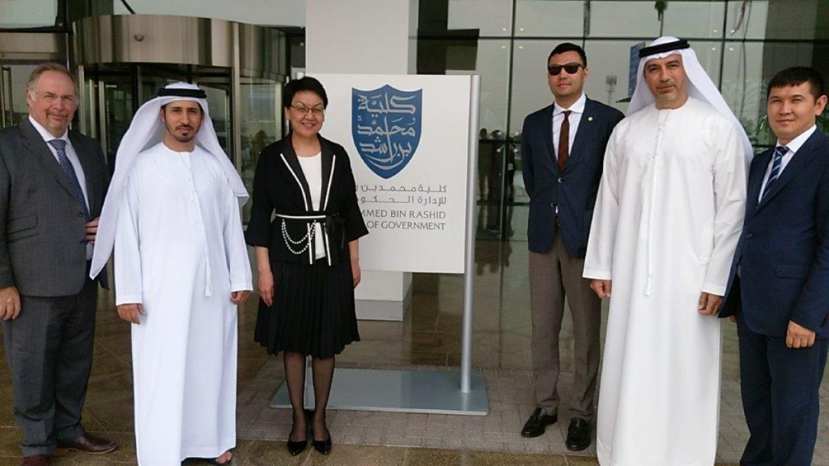 ​دۋبايدىڭ قوعامدىق كىتاپحاناسىندا قازاق ادەبيەتى ءبولىمى اشىلدى 