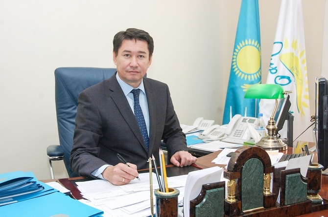 وسكەمەننىڭ اكىمى وتستاۆكاعا كەتۋ جونىندە ءوتىنىش جازدى