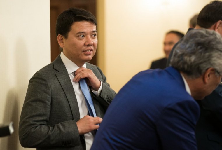 ادىلەت ءمينيسترى قازاق ءتىلىن ۇيرەنىپ ءجۇر