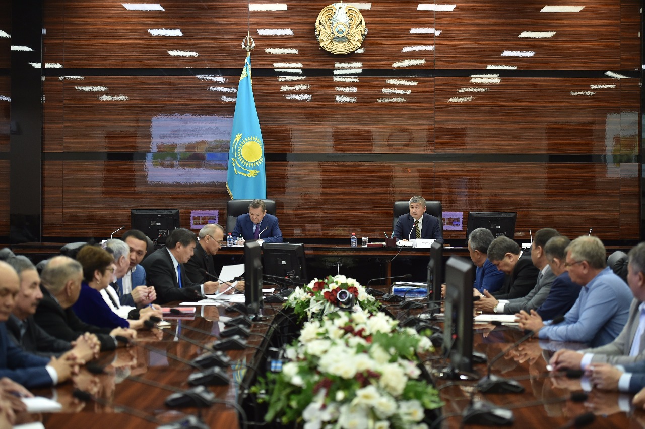 وقو اگرارلىق سالانى عىلىممەن ساباقتاستىرا وتىرىپ دامىتپاق