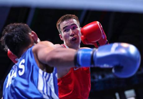 ازامات يساقۇلوۆ وزبەك بوكسشىسىنان جەڭىلىپ قالدى (ۆيدەو)