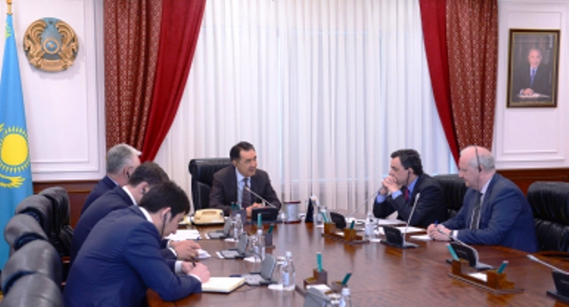 ۇكىمەت باسشىسى ەلىمىزدەگى يسپانيانىڭ توتەنشە جانە وكىلەتتى ەلشىسىمەن كەزدەستى