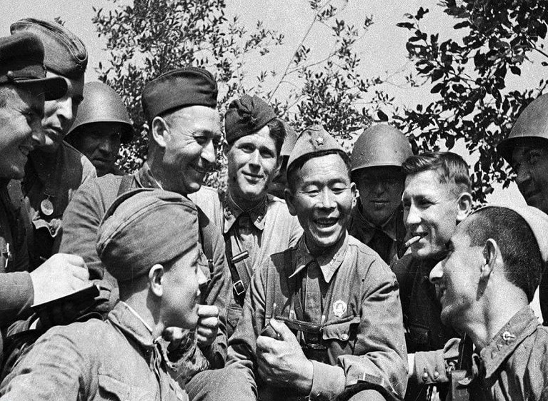 جەڭىس سولداتى 