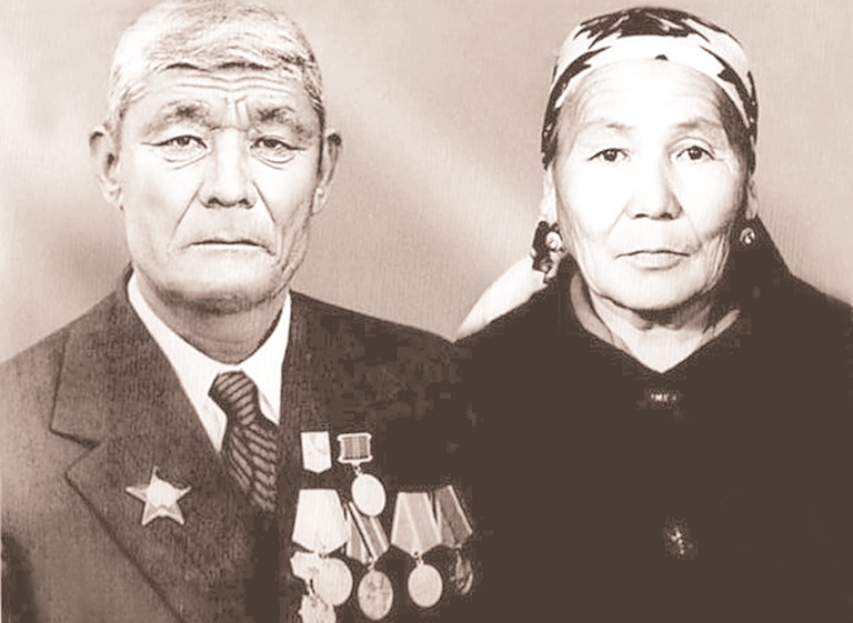 اكە تۋرالى اڭگىمە