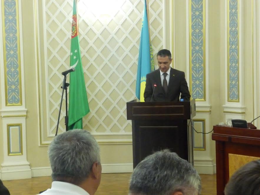 تۇرىكمەن حالقىنىڭ  ۇلى اقىنى ماقتىمق ۇلىعا ارنالعان ادەبي كەش ءوتتى