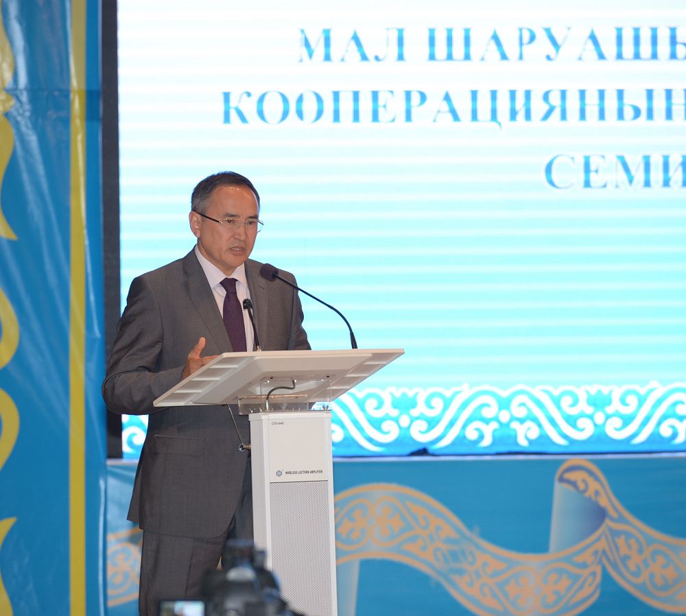 ۆيتسە-پرەمەر مىرزاحمەتوۆتىڭ قىزىلوردا وبلىسىنا جۇمىس ساپارى