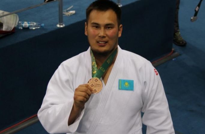 يسلام ويىندارى. دزيۋدودان ەلامان ەرعاليەۆ قولا جۇلدەگەر اتاندى